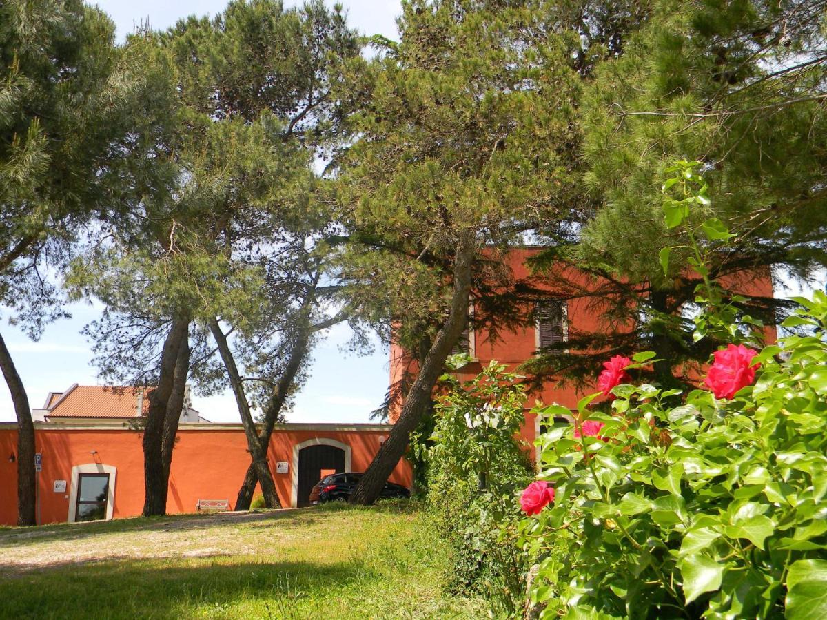 Dimora Del Falconiere B&B Gioia Del Colle Exterior foto